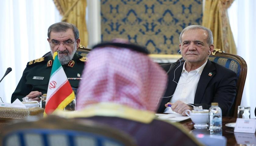  پزیشکیان لە دیدار لەگەڵ بەرپرسانی سعوودیە، پاکستان و تورکیا: ئێران بە هەموو توانایەکەوە پشتگیری لە یەکڕیزیی جیهانی ئیسلامی دەکات