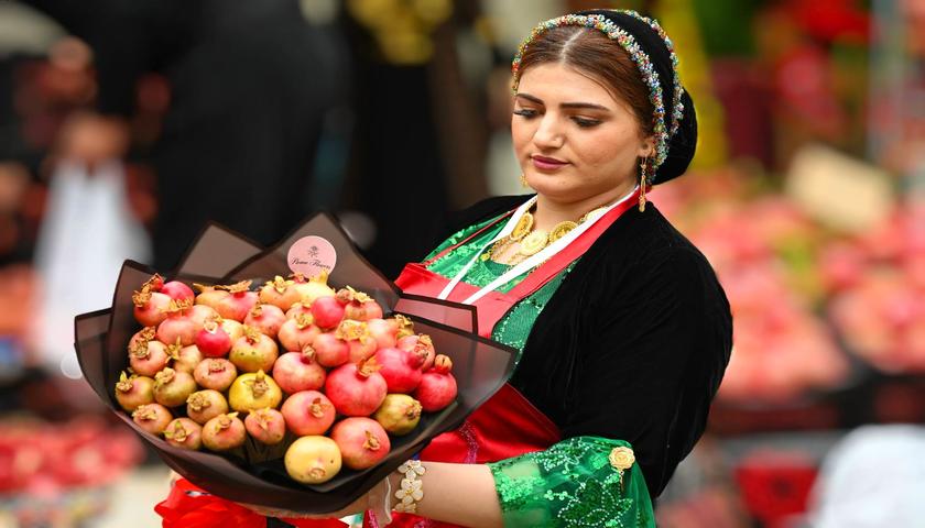 بەوێنە.. دیمەنە جوانەکانی فێستیڤاڵی هەنارى هەڵەبجە
