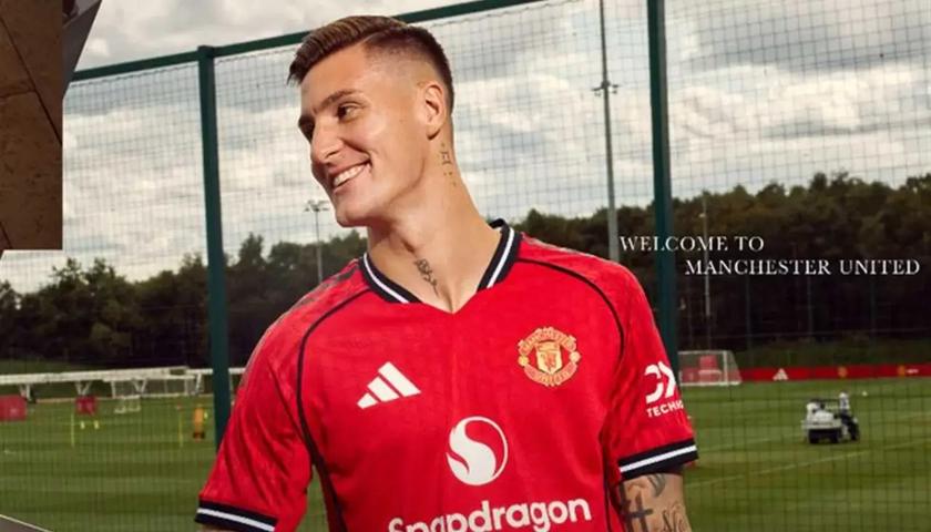 به هاتنی ئەم یاریزانه هێڵی هێرشبەری مانچستەریۆنایتد به تەواوی پێکهاتووه!