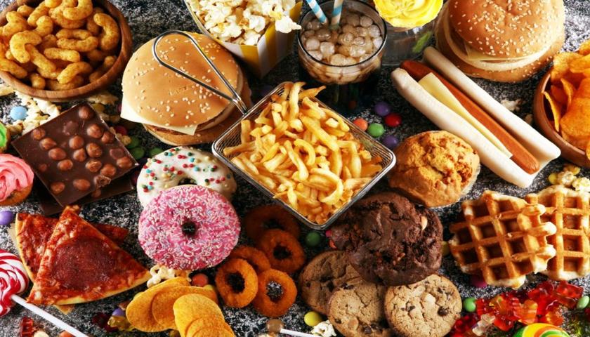 نابێت ئەم خواردنانە بەشێک بن لە ژەمی بەیانی منداڵ!