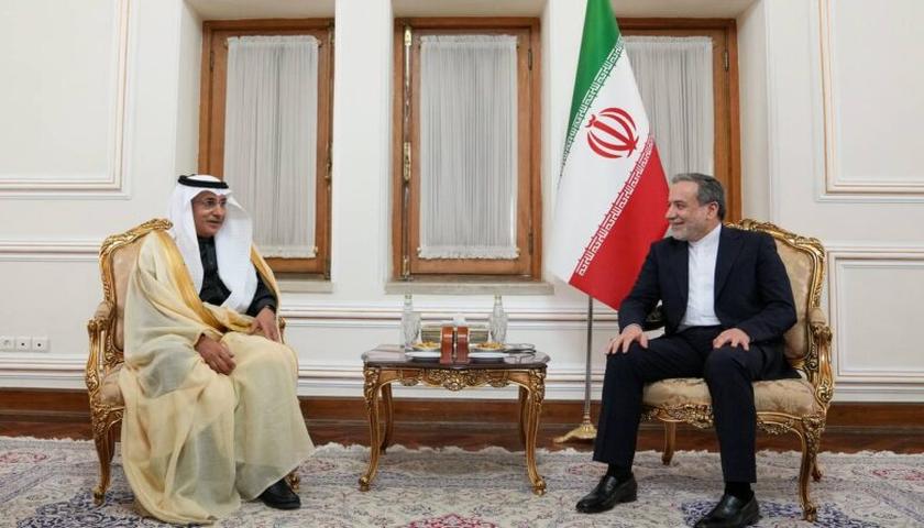 دیدار و گفتوگۆی جێگری وەزیری دەرەوەی عەرەبستان لەگەڵ عێراقچی 