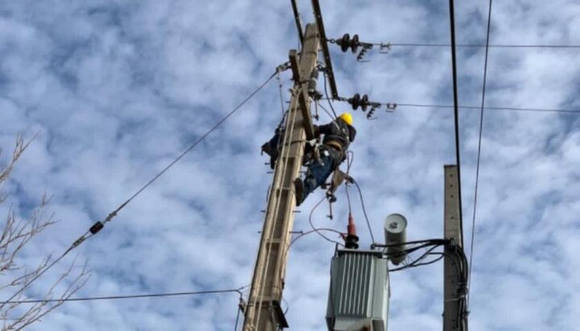 پایداری کامل برق روستاهای بانه پس از بارش‌های سنگین