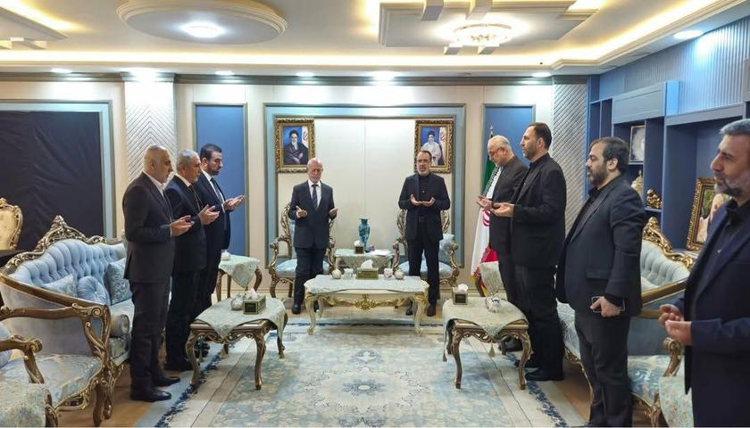 وەفدێکی یەکگرتوو بەشداری پرسەی ڕێبەری باڵای ئێران دەکات