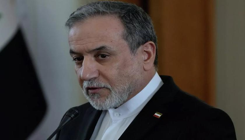 عراقچی: پیامدهای حمله به نیروگاه اتمی بوشهر، زندگی در کشورهای عربی را نابود خواهد کرد