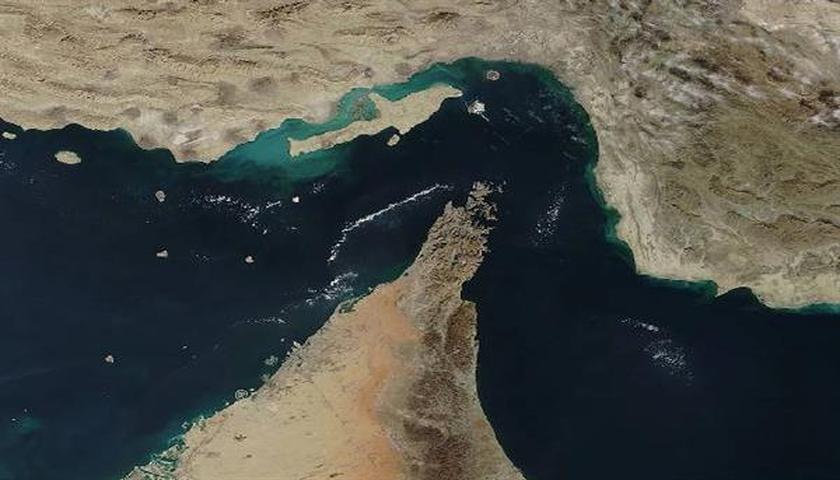 هێزی دەریایی سوپای پاسداران: هەموو هاتووچۆکانی گەرووی هورمز لەژێر کۆنترۆڵدایە