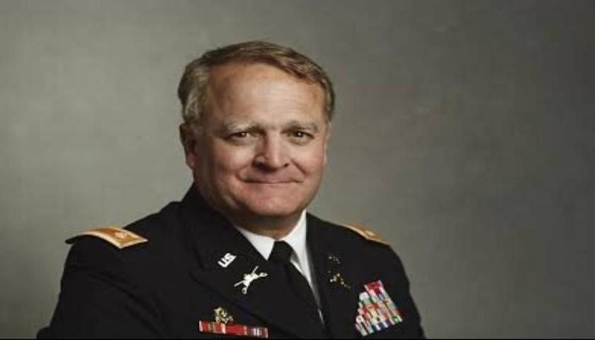 ئەفسەری خانەنشینکراوی ئەمریکی: داڕمانی ئێران وەهمی ترەمپە