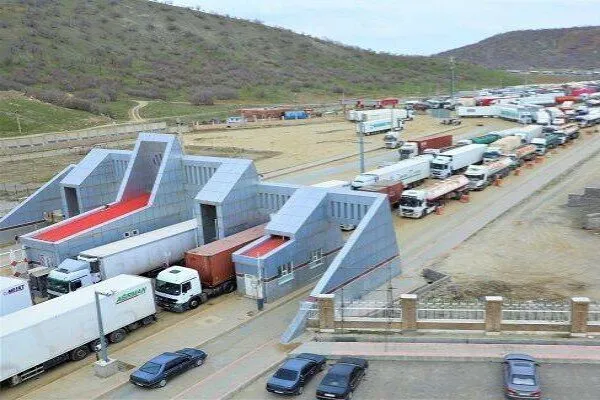 صادرات ۱۱۴ هزار تُن کالا از گمرکات کردستان در فروردین ۱۴۰۵