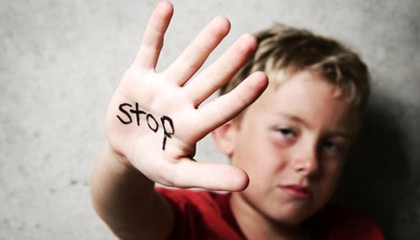خراپ مامەڵەکردن لەگەڵ منداڵ و لێکەوتە تەندروستیەکانی