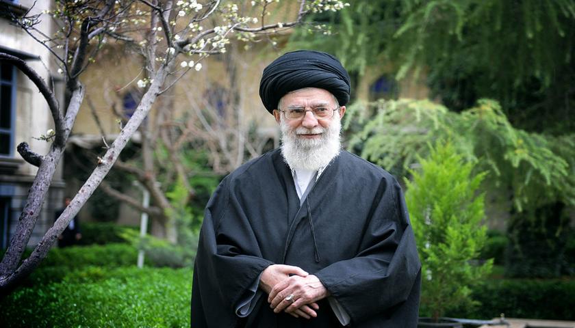 وردەکاری ڕێوڕەسمی پرسەی ڕێبەری شەهید و شوێنی ناشتنی ڕاگەیەندرا