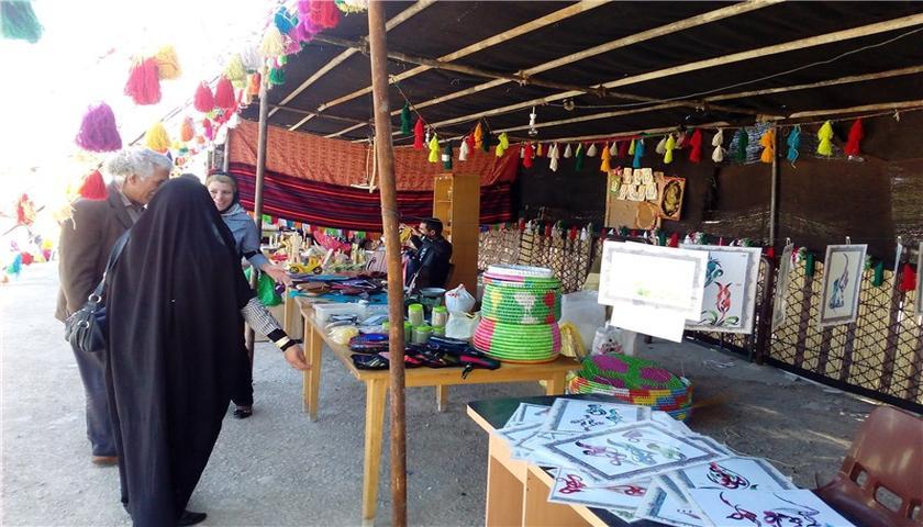 100 کۆشکی کاری دەستی لەسەر ڕێگای زیارەتکارانی ئەربەعین؛ کرماشان دەبێتە پێشانگای هونەرە ناوخۆییەکان