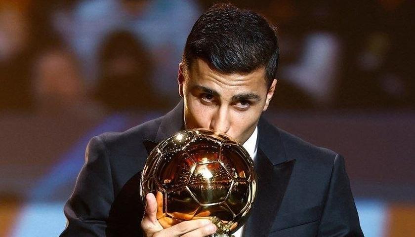 لەگەڵ گواستنەوەی ڕۆدری بۆ بەرشەلۆنە؛ ئەستێرەی ئیسپانی دەبێتە تاکە براوەی تۆپی ئاڵتونی لالیگا!