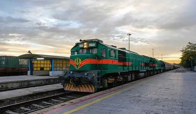 ڕێگای هێڵی ئاسنی عێراق-تورکیا لە کرماشانەوە دەستی پێکرد؛ ئامانجی 50 ملیۆن تۆن ترانزێت