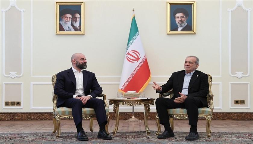 پزیشکیان بۆ تاڵەبانی: ئامادەین لە ڕێگەی دیالۆگ و لێکتێگەیشتنەوە کێشەکان لەگەڵ دراوسێکانمان چارەسەر بکەین