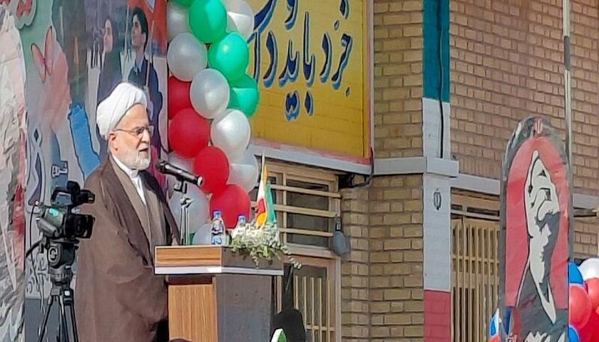 نماینده ولی‌فقیه در کردستان در آیین بازگشایی مدارس در سنندج: علم، نشاط، معنویت و ادب؛ چهار رکن موفقیت دانش‌آموزان است