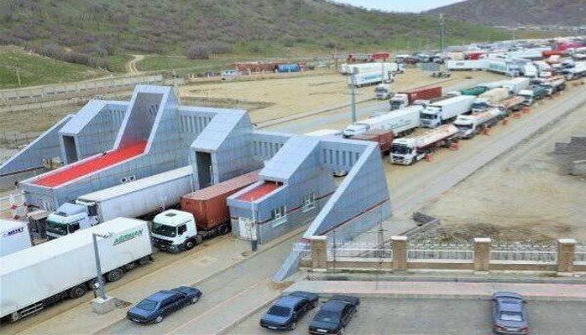 بیش از ۷۹۰ محموله دامپزشکی از باشماق مریوان راهی عراق شد