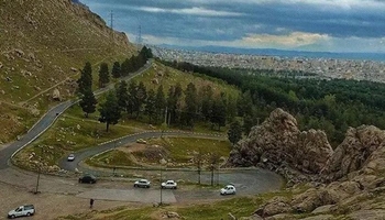 حوسێن خانی؛ کرماشان نابێت تەنها ڕێگەی تێپەڕبوونی بازرگانی و زیارەت بێت؛ دەبێت ببێتە مەبەستی وەبەرهێنان، ناوەندی بەرهەمهێنان و سەرچاوەی دەرفەتی نوێ بۆ گەنجانی خۆی