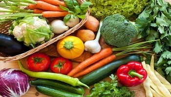 ئایا زۆر خواردنی سەوزە زیان بە گەدە دەگەیەنێت؟