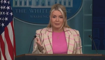 کاخ سفید اسکورت کشتی ها در تنگە هرمز را تکذیب کرد