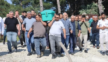 هەواڵی کوشتنی منداڵێکی سێ ساڵان لەلایەن باوکییەوە کۆمەڵگەی تورکیا دەهەژێنێت