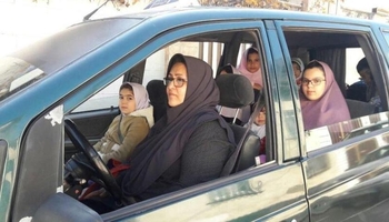 نیمی از رانندگان سرویس مدارس کرمانشاه در سال تحصیلی جدید بانوان هستند
