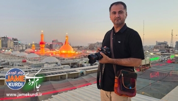 ​رۆژنامەنوس و فۆتۆگرافەرە هەڵەبجەییەکە لە مەراسیمی ماڵاوایی لە تەرمی رابەری ئێران چی بینی ؟