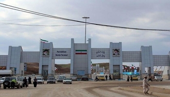 ئێران و هەرێمی کوردستان جەخت لەسەر پەرەپێدانی بازرگانی و لابردنی بەربەستە سنوورییەکان لە پەرویزخان دەکەنەوە