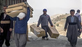 لابردنی گرێ هاوردەکردن لە سنوورەکانی کرماشان، لەسەر مێزی ڕێکخراوەی پیشەسازی، کانگا و بازرگانیدایە