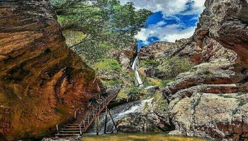پڕئاوی بێ وێنەی تاڤگەی پیران؛ شوێنێکی سەرنجڕاکێش بۆ گەشتیارانی هاوین