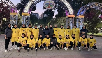 گەڕانەوەی سەرنجڕاکێشی کچانی گەنجی ئێرانی بەرامبەر تاجیکستان