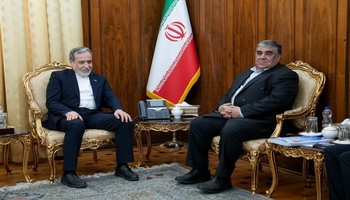 نوێنەری ڕۆژئاوای کرماشان لە دیدارێکدا لەگەڵ عێراقچی؛ داوای چالاککردنی توانا سنوورییەکانی بۆ پەرەپێدانی بازرگانی لەگەڵ عێراق، کرد