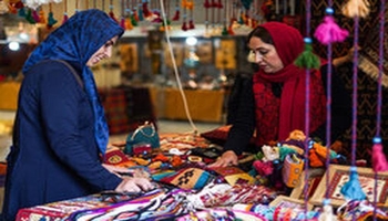 کرماشان میوانداری هونەرمەندانی پیشەسازی دەستی وڵات دەکات