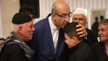 ئەربەعین لەوپەڕی سنوورەکاندایە؛ پارێزگاری کرماشان کارواندارەکانی عێراقی ستایش دەکات