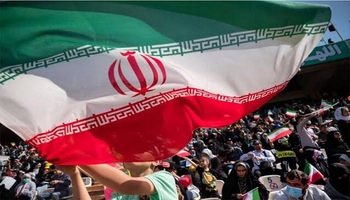 «خەڵکی ئێران چەکدار بکەن»؛ وەڵامی مێژووی ئێران بۆ نوسخەیەکی دووبارە
