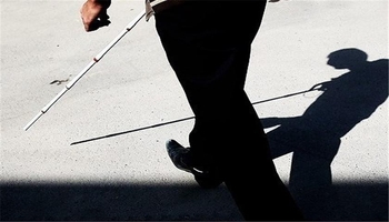 علی پروین، اولین نابینای فارغ‌التحصیل سخنرانی حرفه‌ای در کشور: مسئولین مطالبات افراد معلول را جدی بگیرند